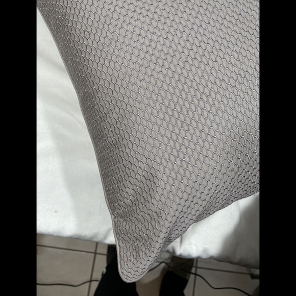 NWD Hotel Collection Honeycomb Trelli‎ Decor Pillow - Picture 5 of 12